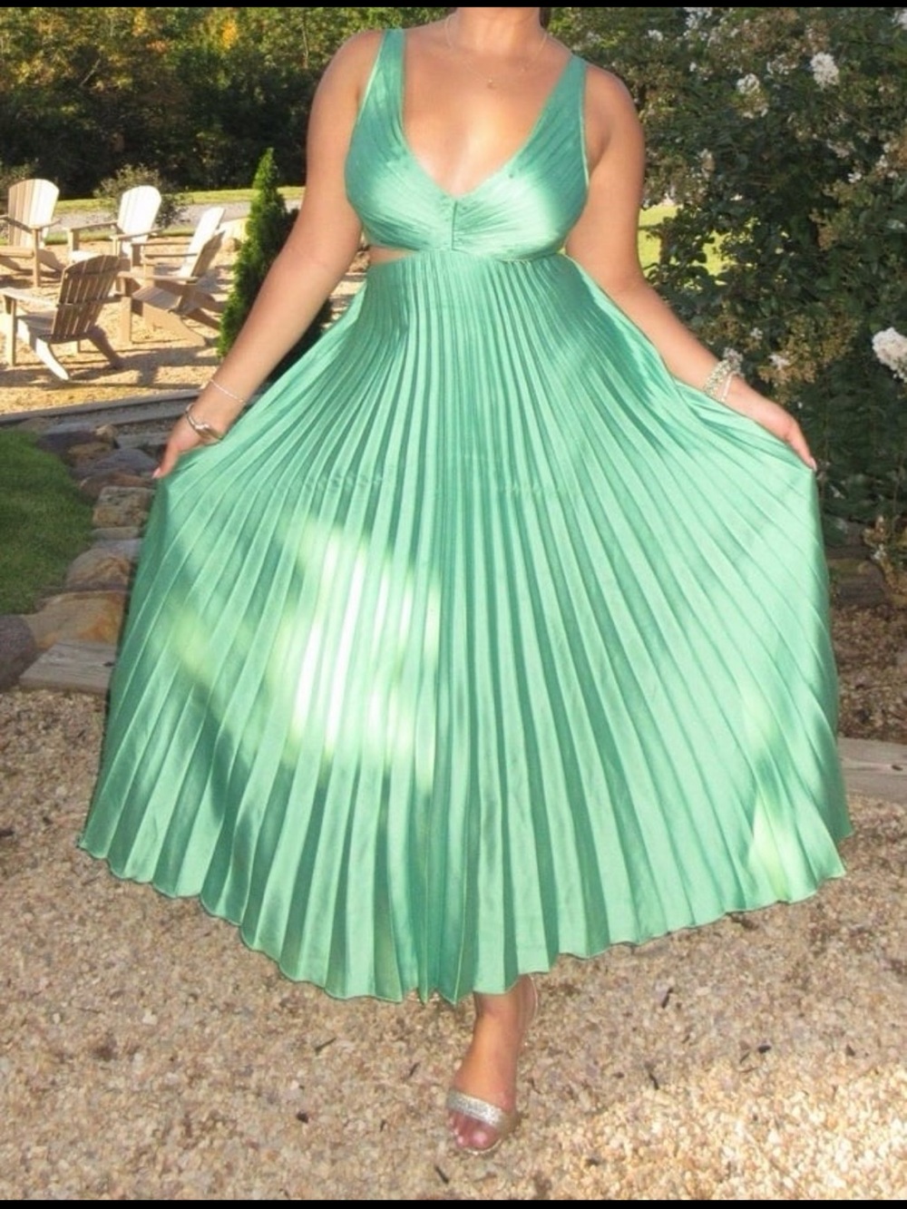 Abercrombie & Fitch Pleated V-Neck Maxi Dress in Mint